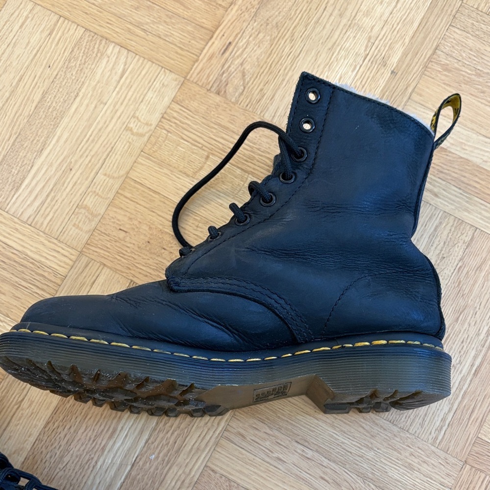 Dr Martens Serena Leather Boots with fur lining - Picture 5 of 7
